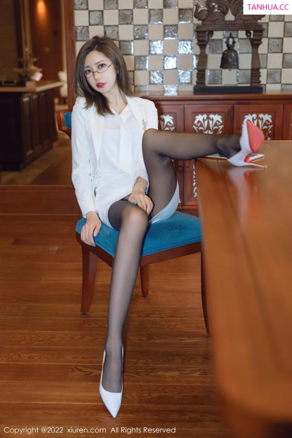 綺裡嘉 绮里嘉 [XiuRen]高清写真图 2022.01.30 No.4544 绮里嘉ula第40张图片